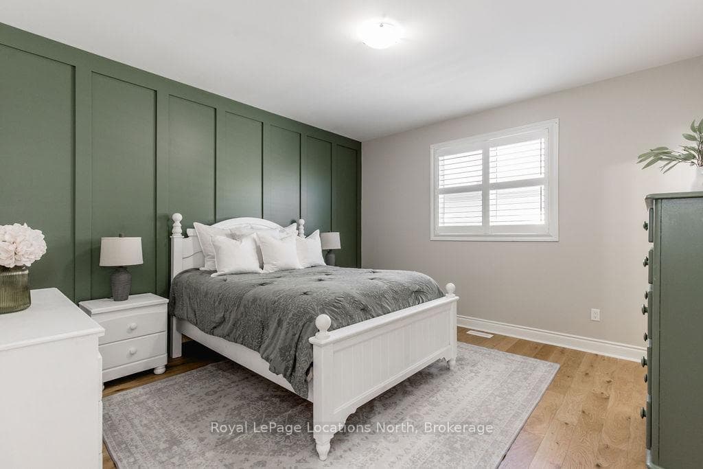 20 GRAND POPLAR Lane photo 21