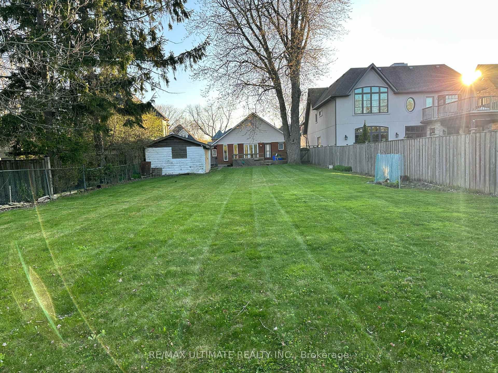 467 Poplar Avenue photo 31