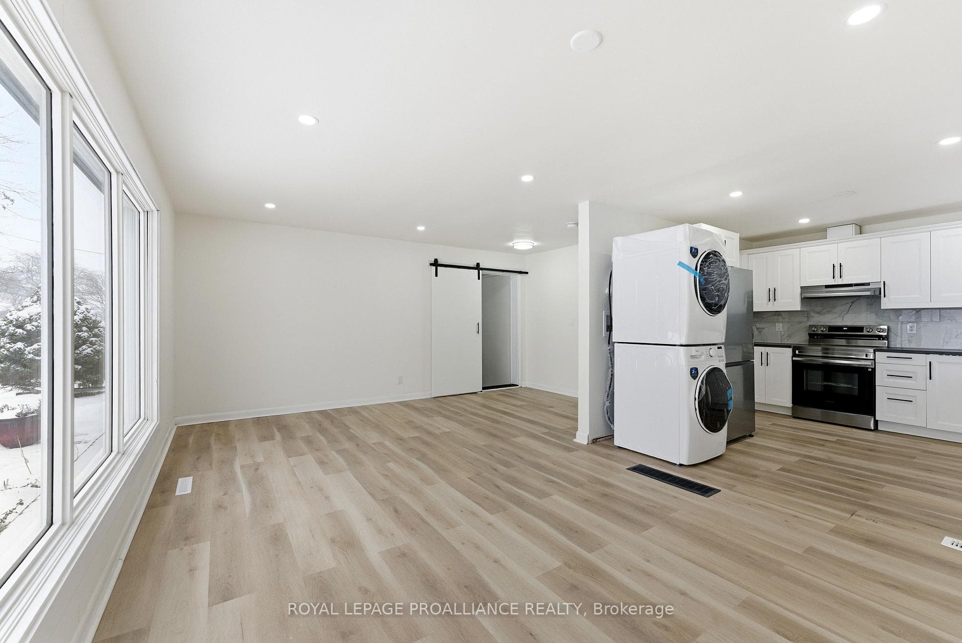94 Rollins Drive photo 14