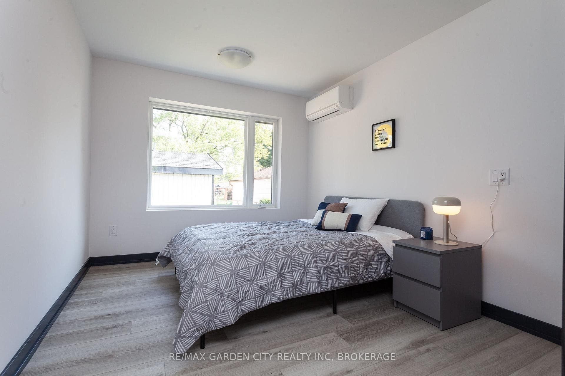 670 Upper Wentworth Street Unit MAIN photo 5