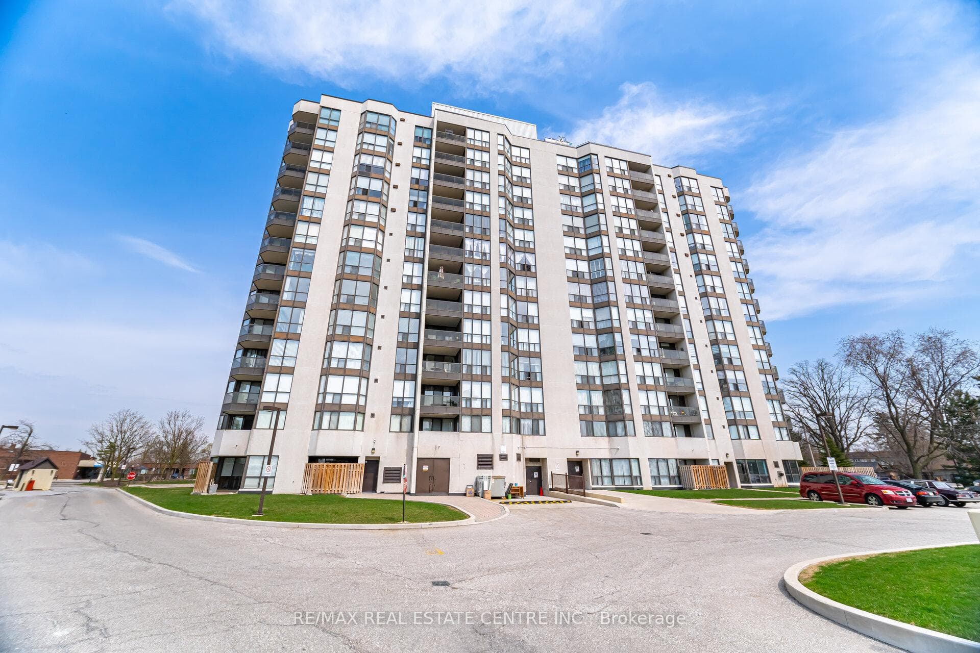 1111 Bough Beeches Boulevard Unit 103 photo 41