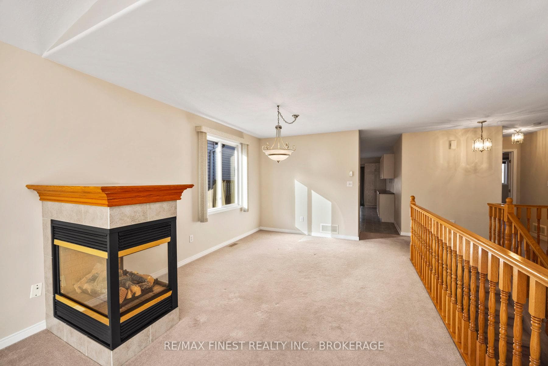 311 ELLESMEER Avenue photo 14