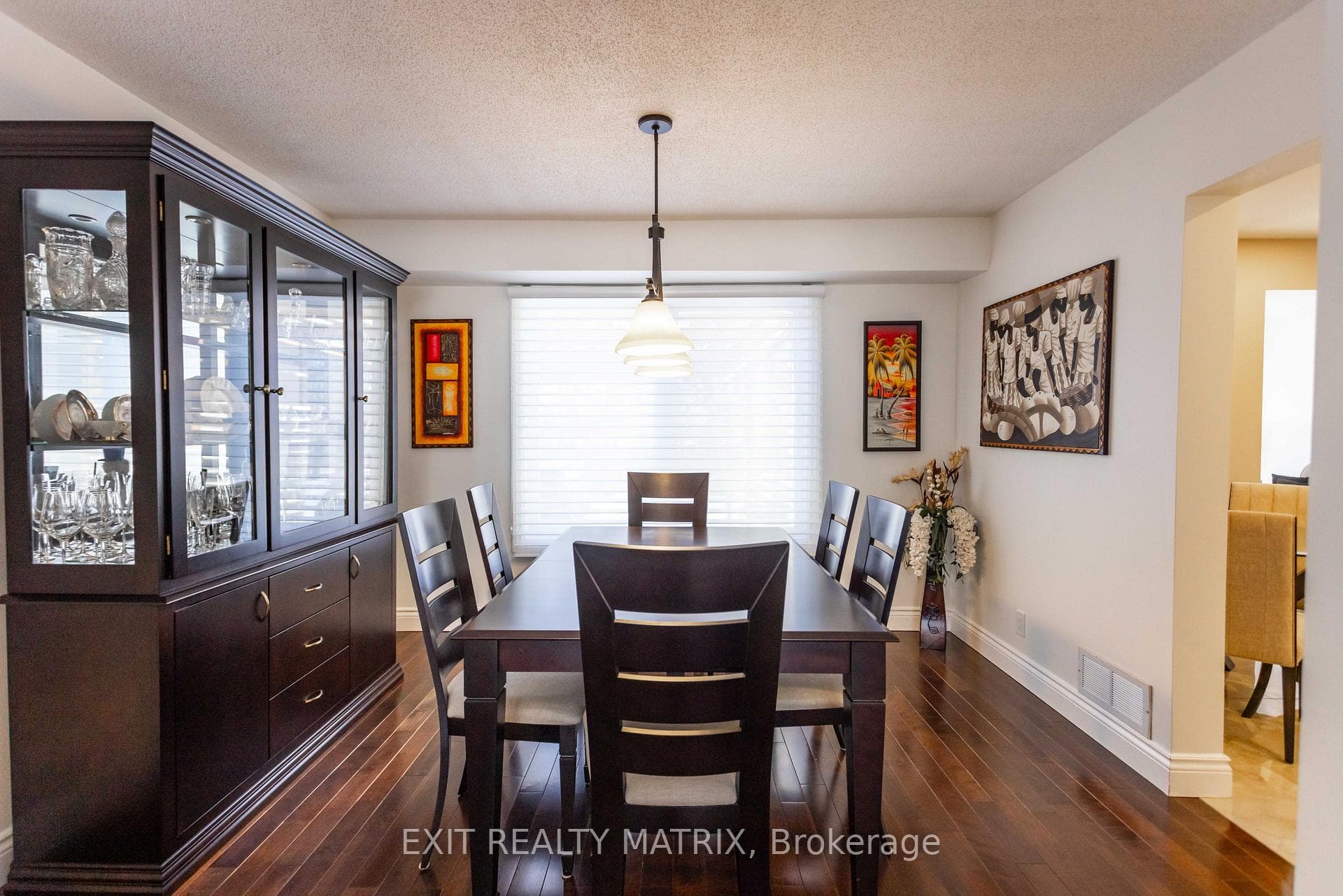 27 Parklands Avenue photo 7