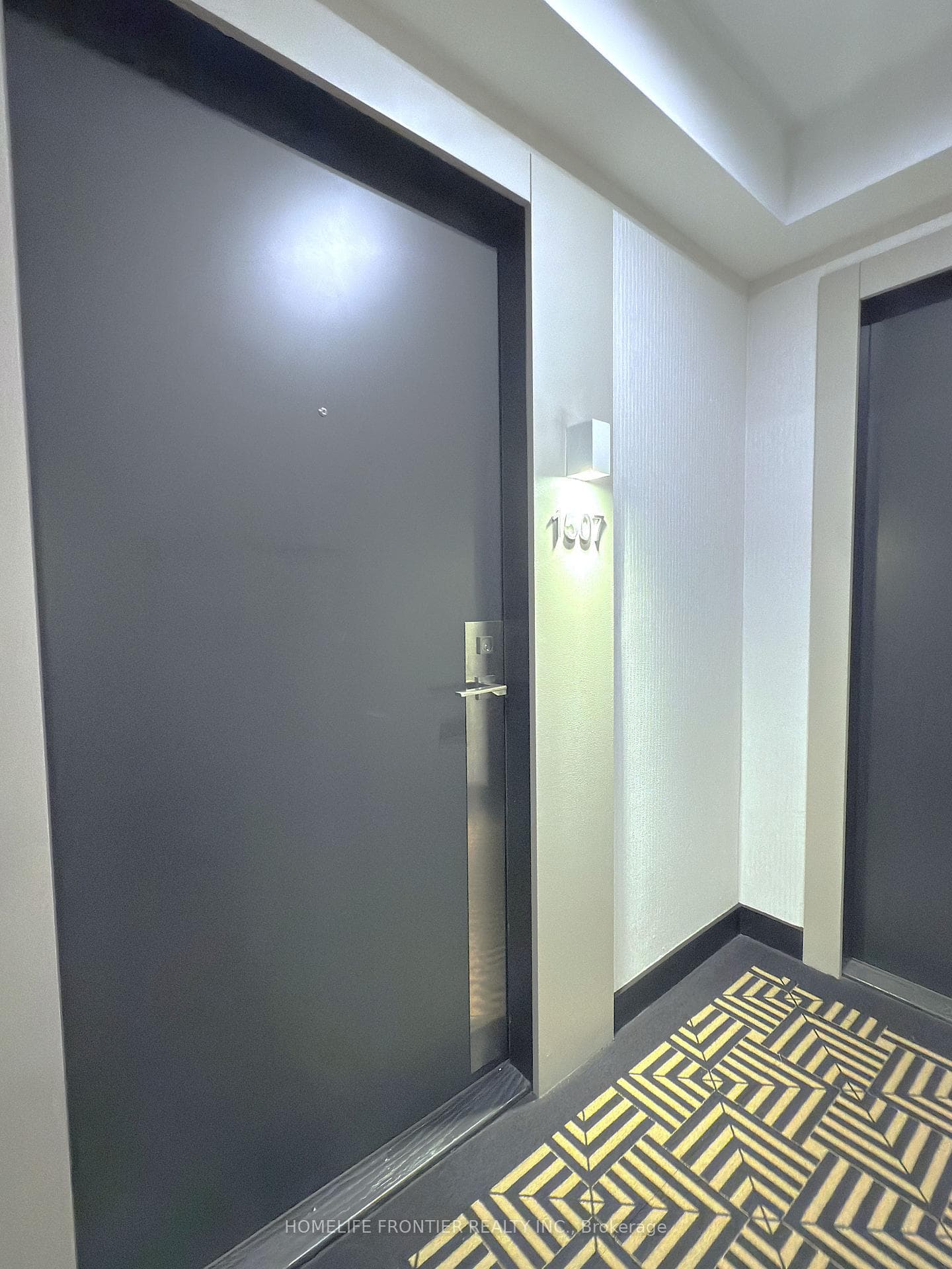89 McGill Street Unit 1507 photo 4