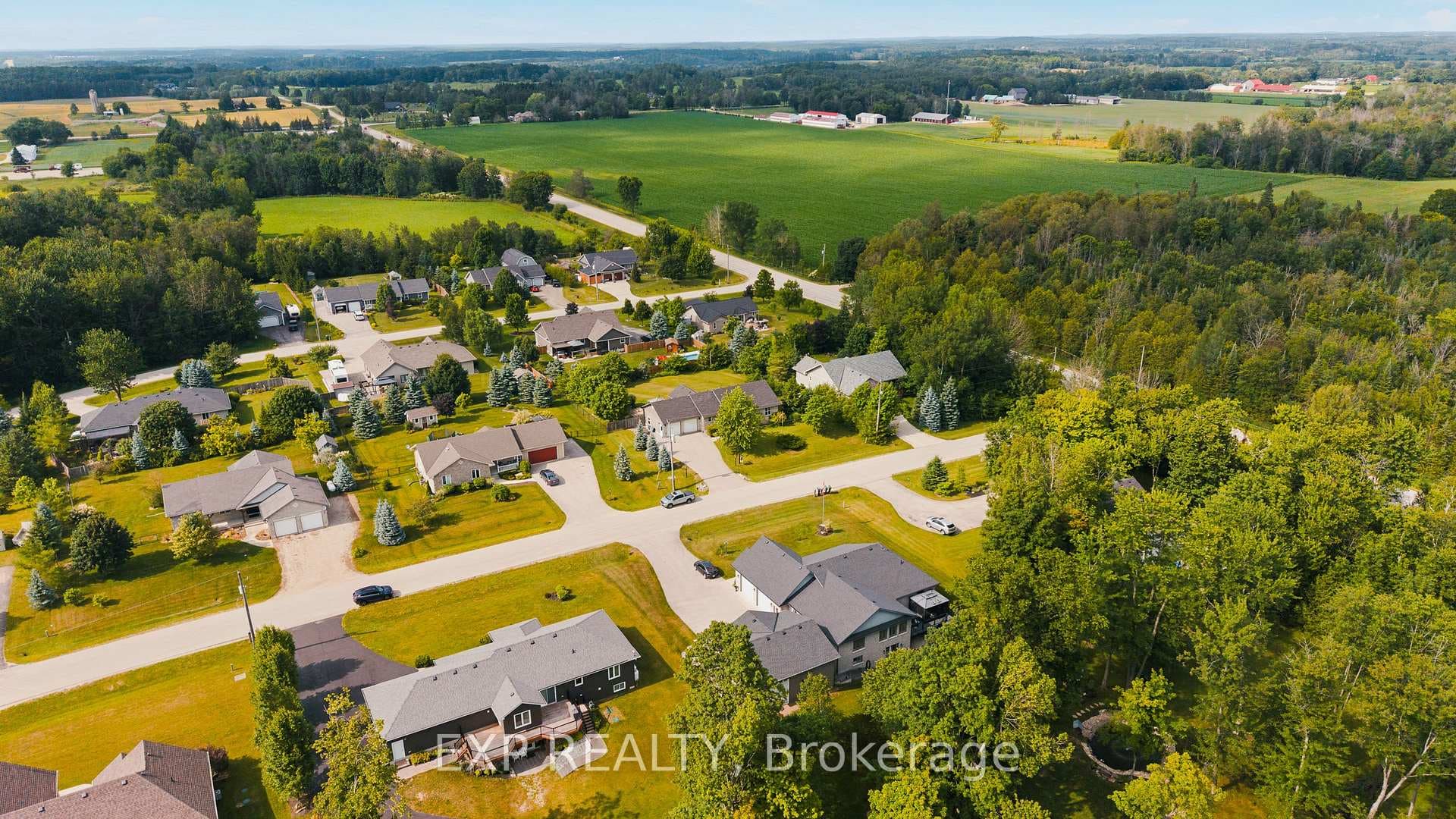14 Regency Drive photo 47