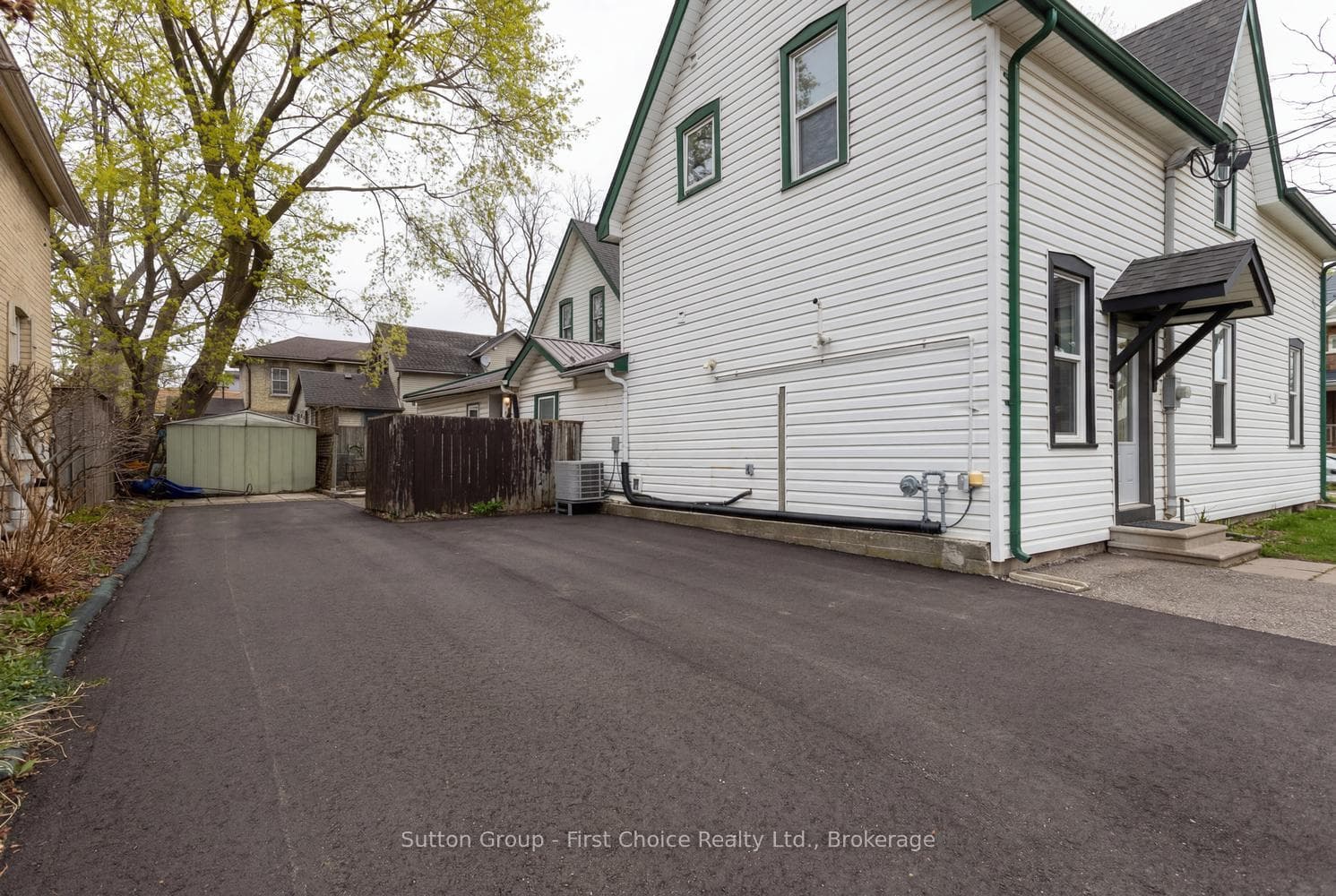 196 Nile Street photo 35