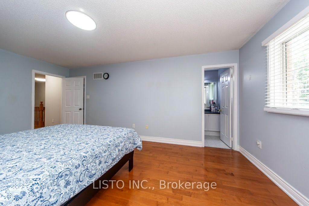 7115 Rexwood Road Unit 46 photo 27