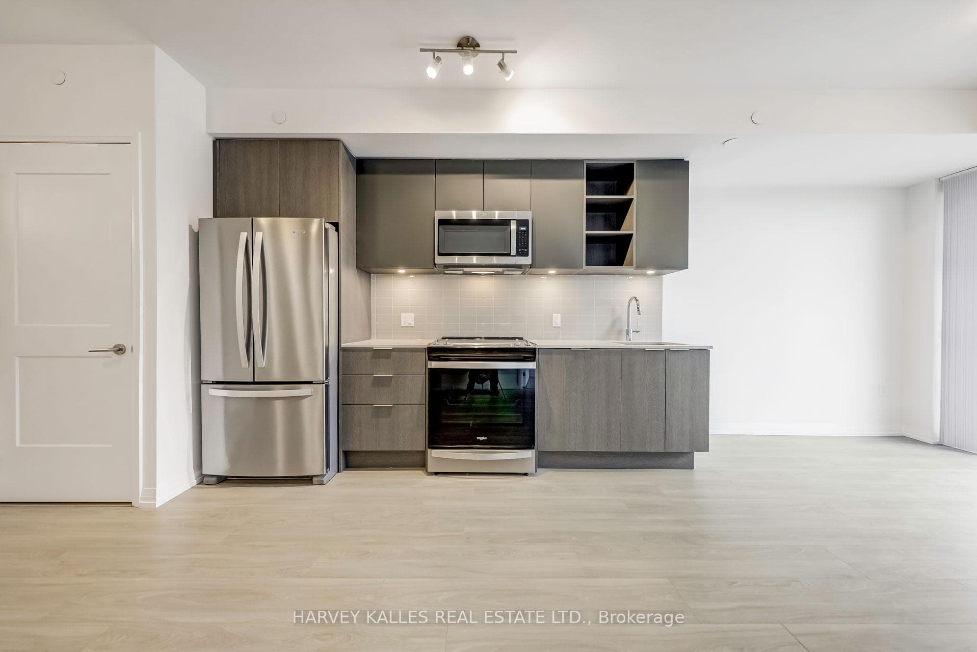 25 Holly Street Unit 2504 photo 8
