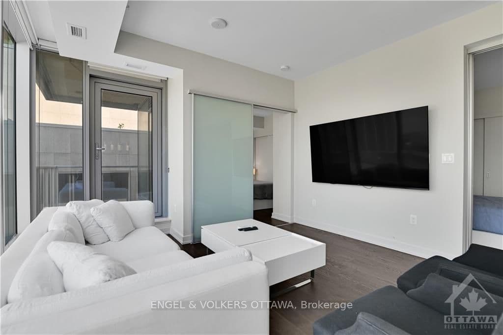 101 QUEEN Street Unit 807 photo 19