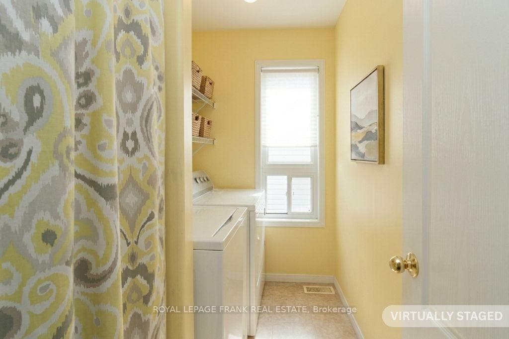 416 Abound Crescent photo 8