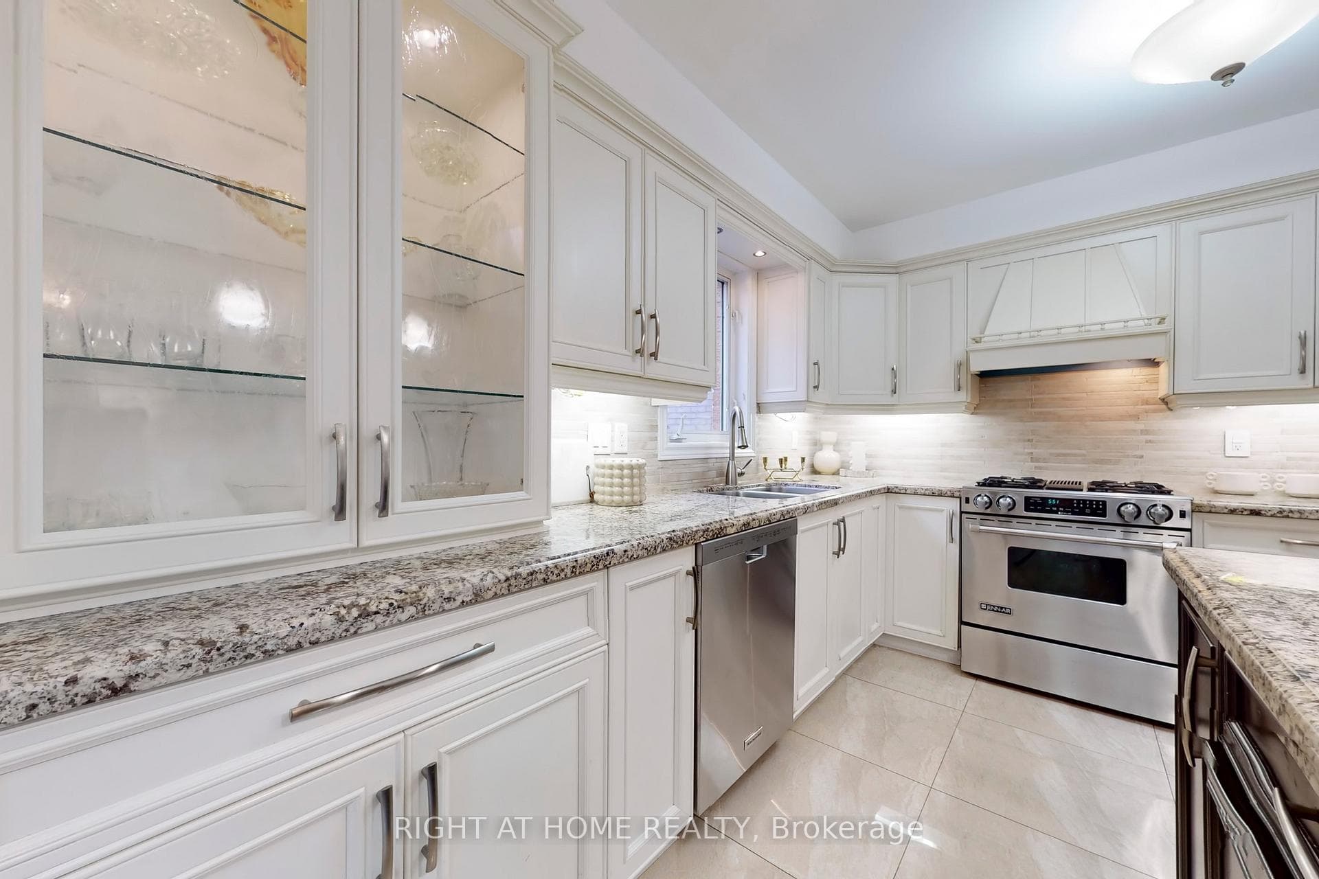 49 Giotto Crescent photo 14