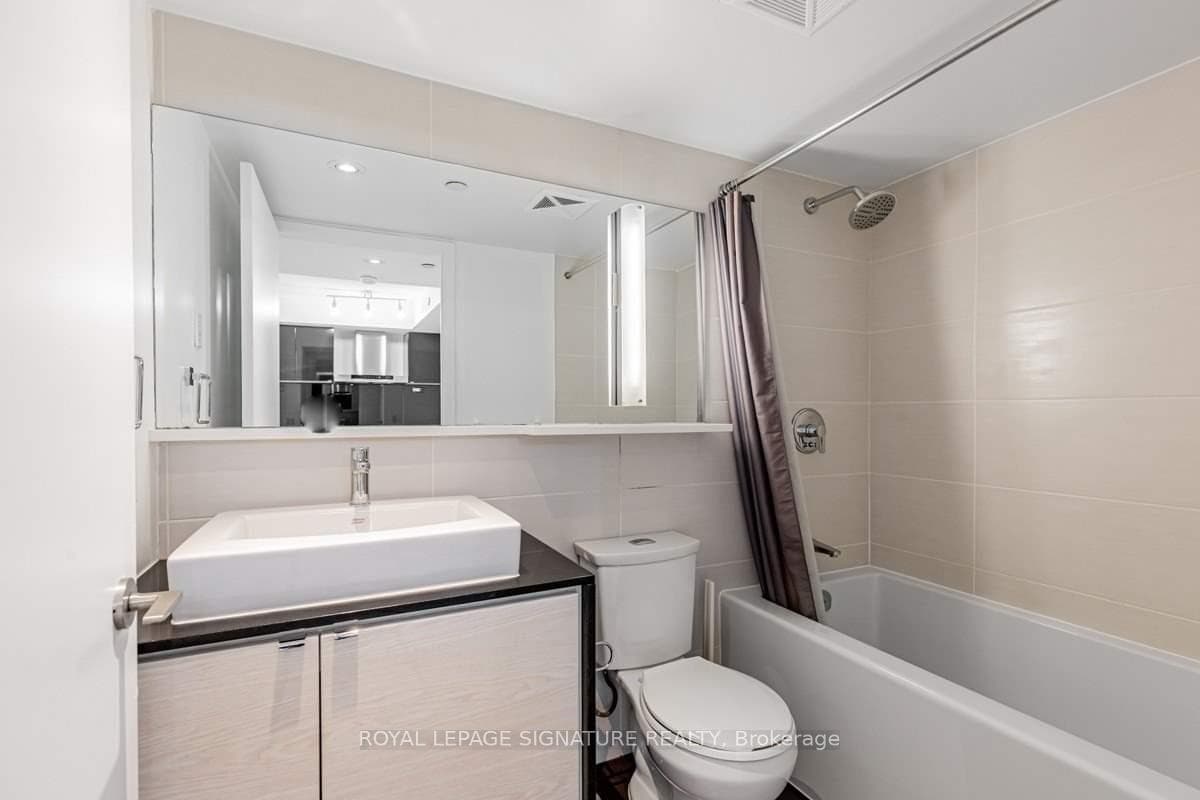 72 Esther Shiner Boulevard Unit 2110 photo 16