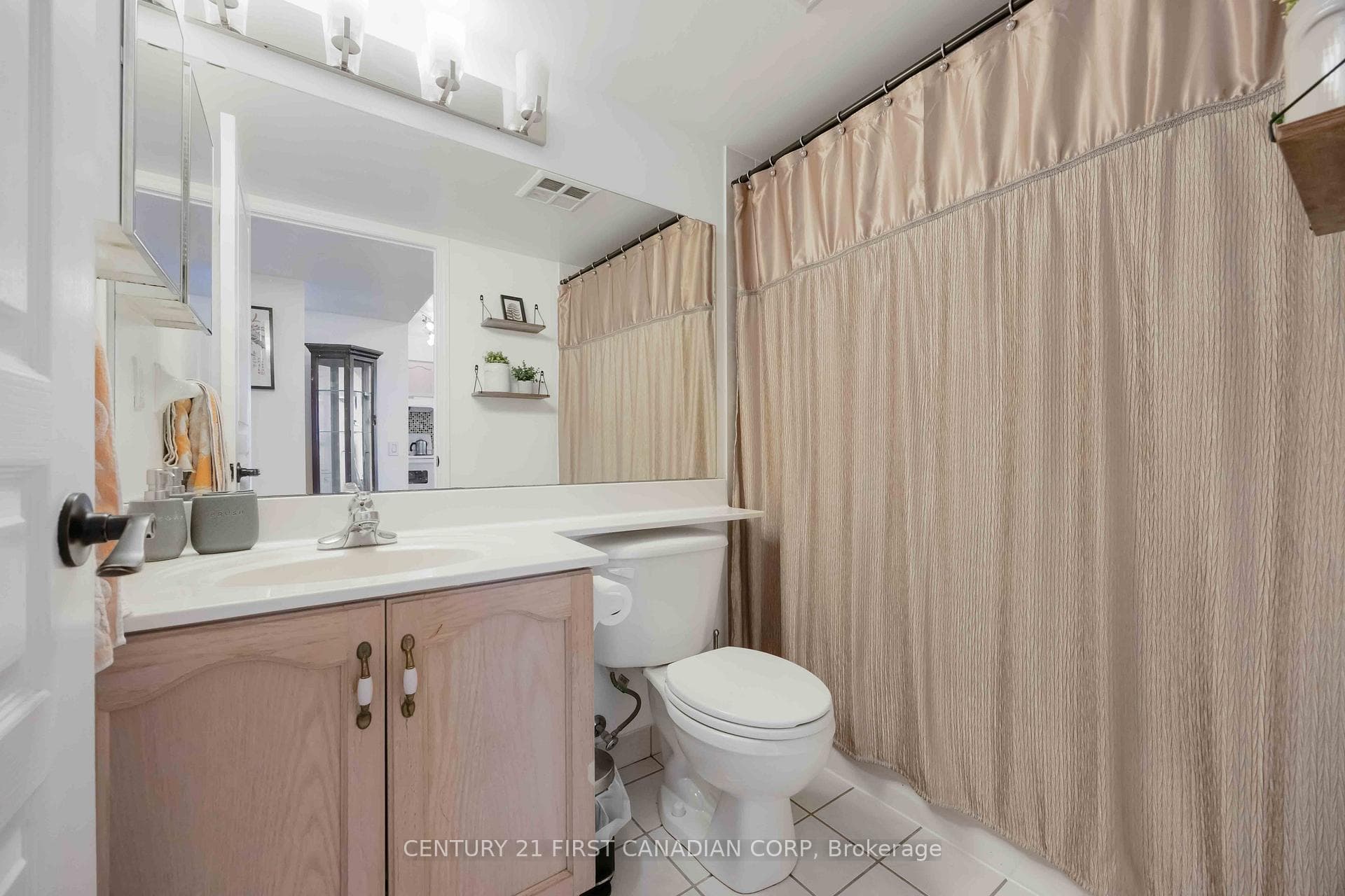 9 Northern Heights Drive Unit 1112 photo 18