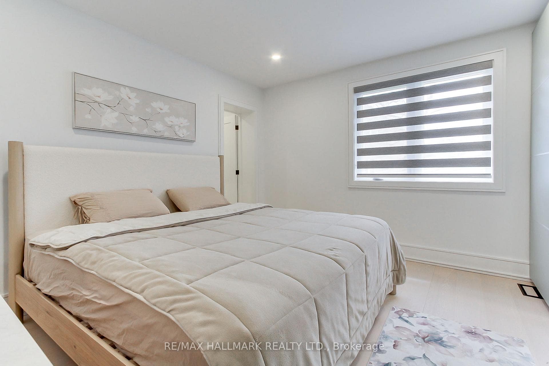 185 Acton Avenue photo 20