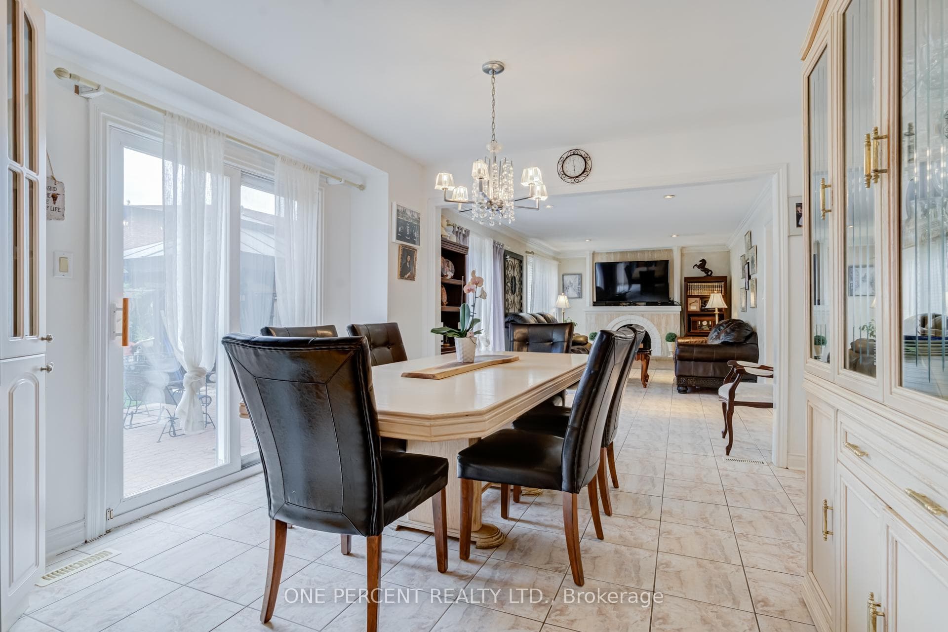 15 Ivory Court photo 5