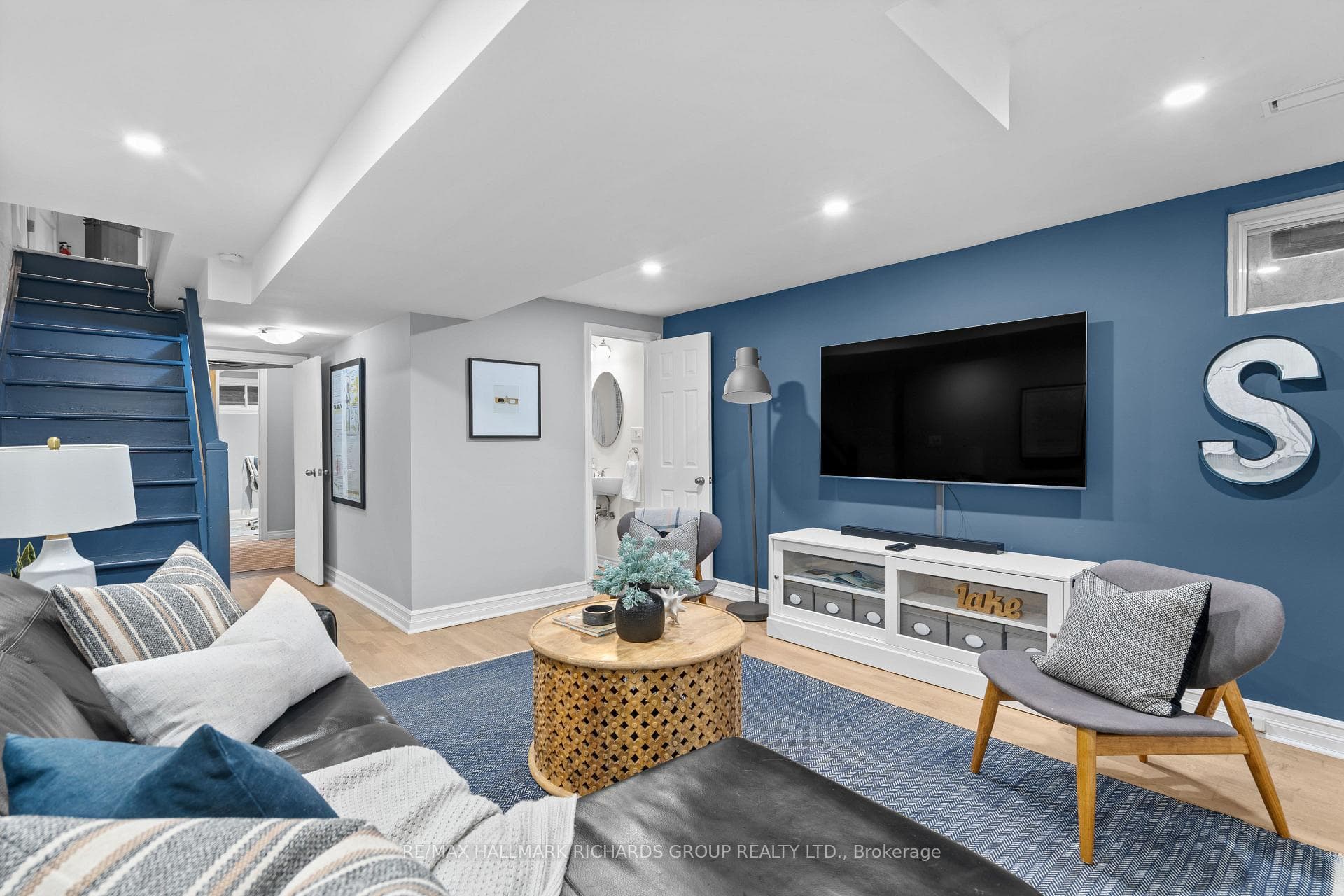 178 Wineva Avenue photo 24