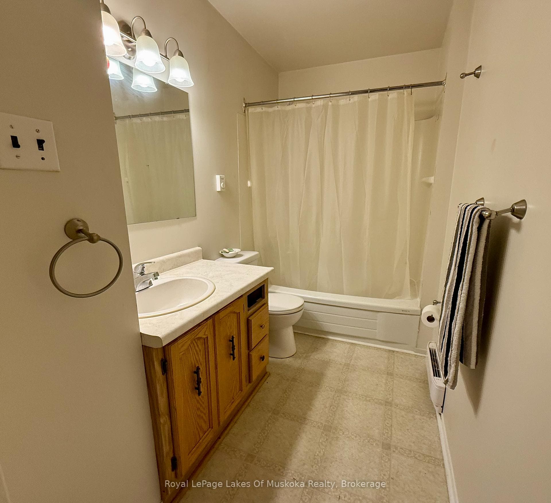 Main Bathroom in Residential Unit #2
