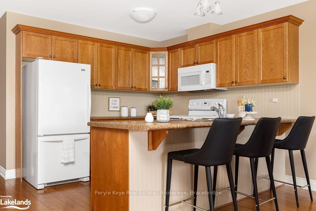 10A KIMBERLEY Avenue Unit 403 photo 11