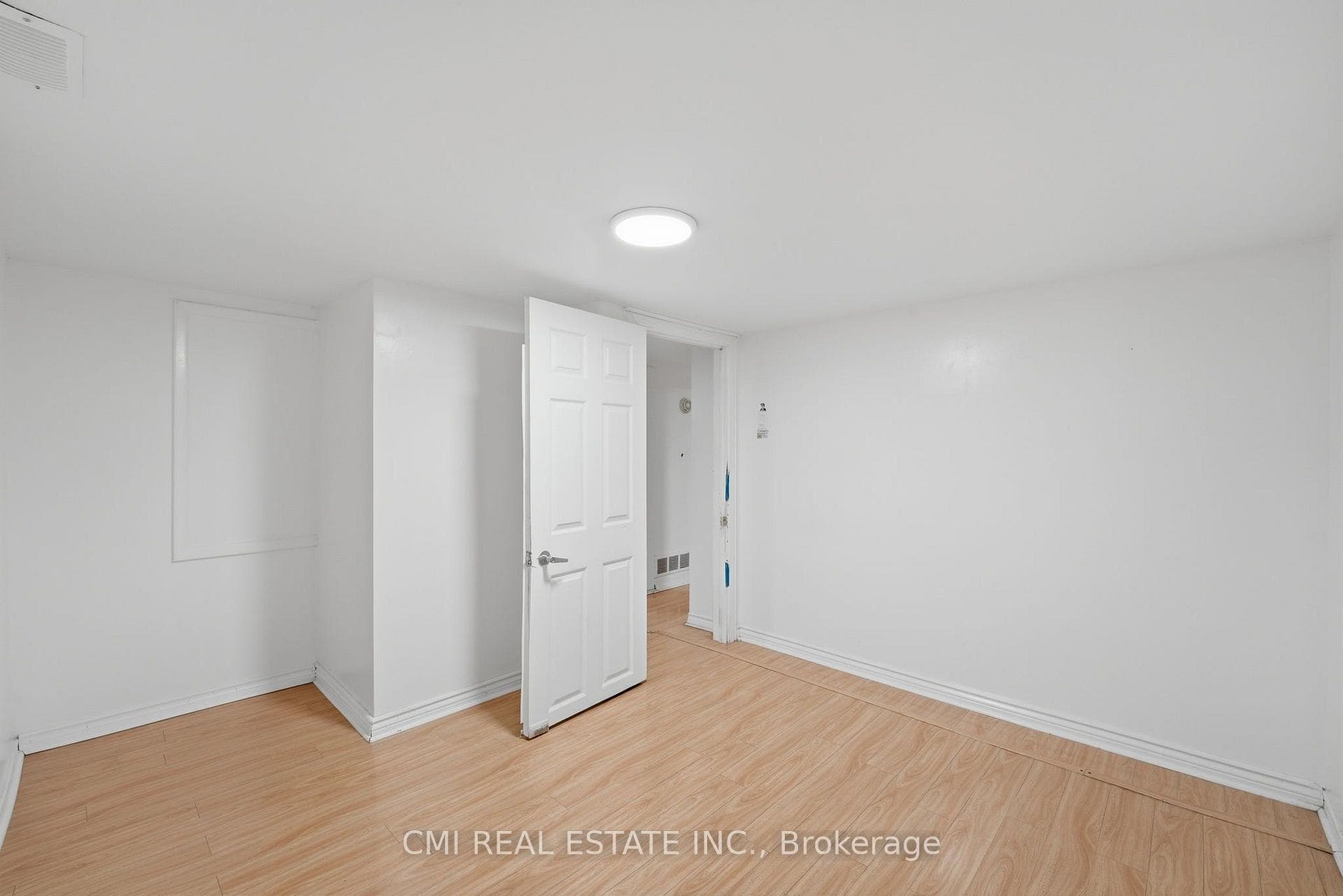 106 Flora Drive photo 36