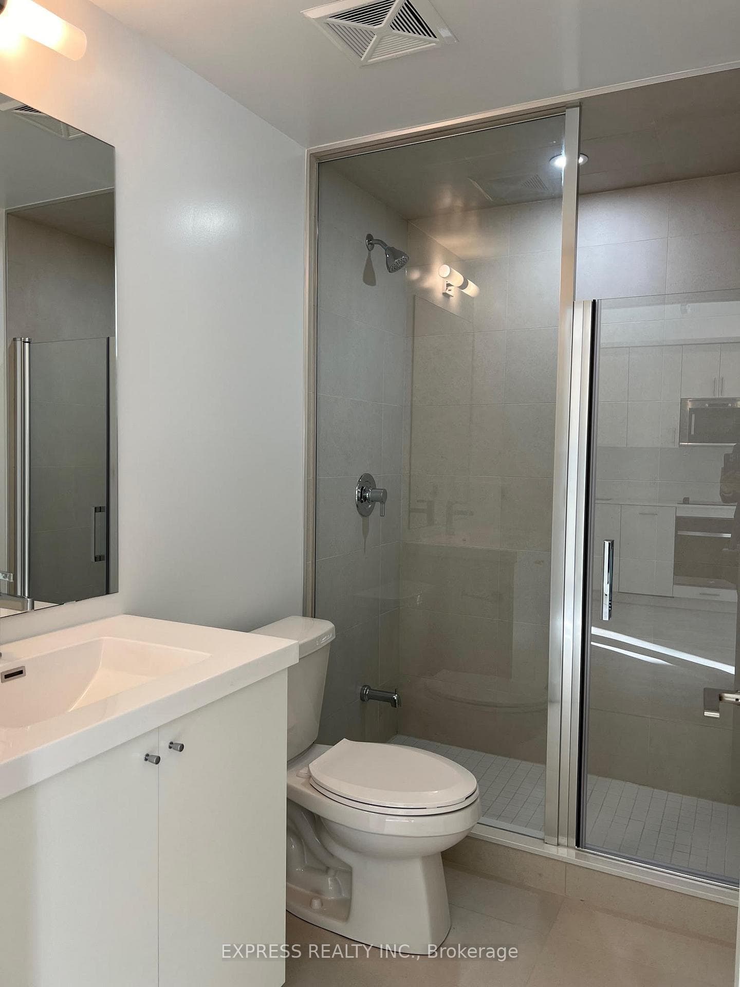 2545 Simcoe Street Unit 313 photo 8