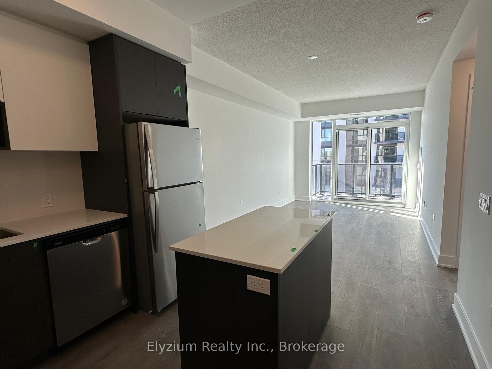 204 Burnhamthorpe Road Unit 1003 photo 8
