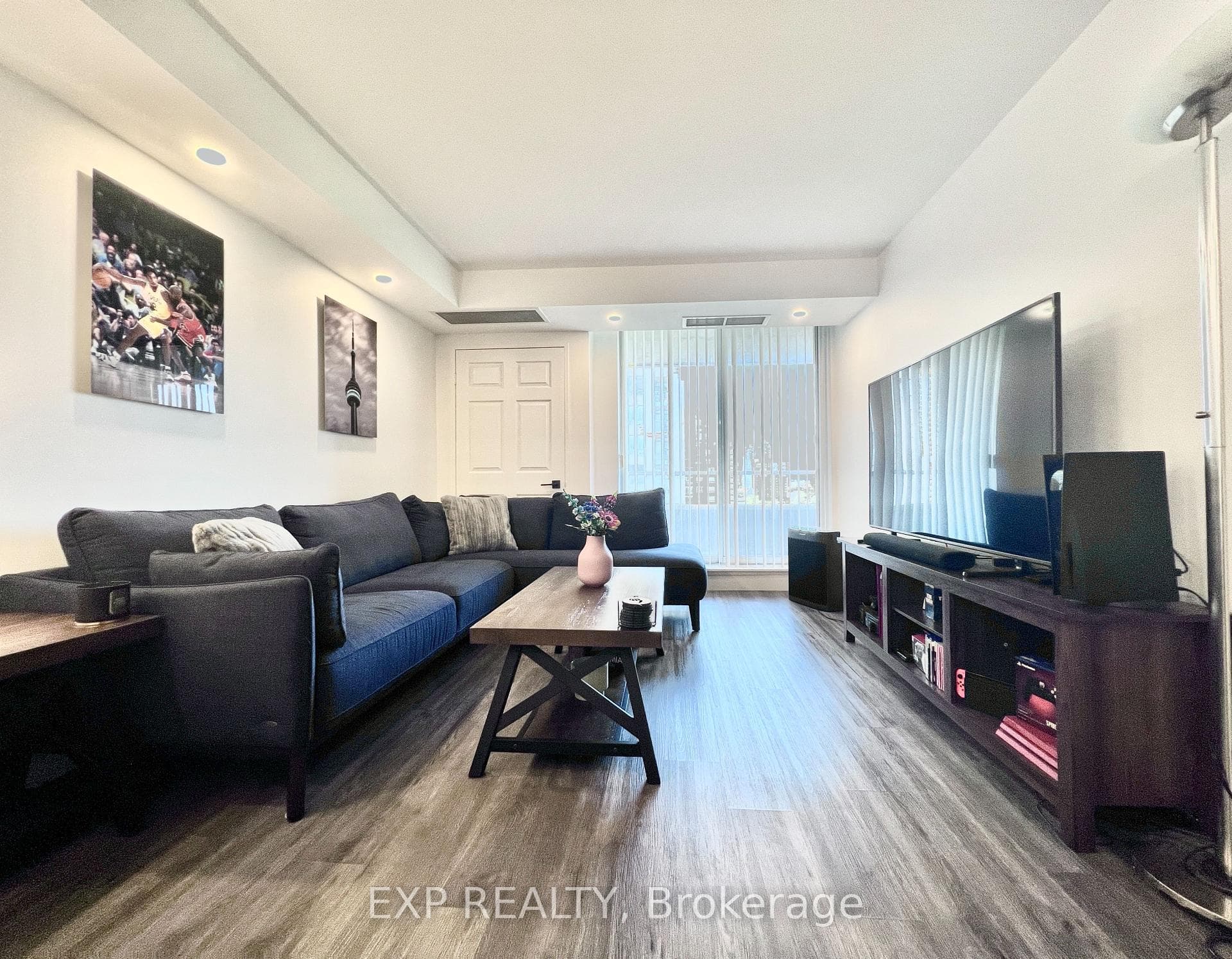 35 Empress Avenue Unit 1601 photo 11