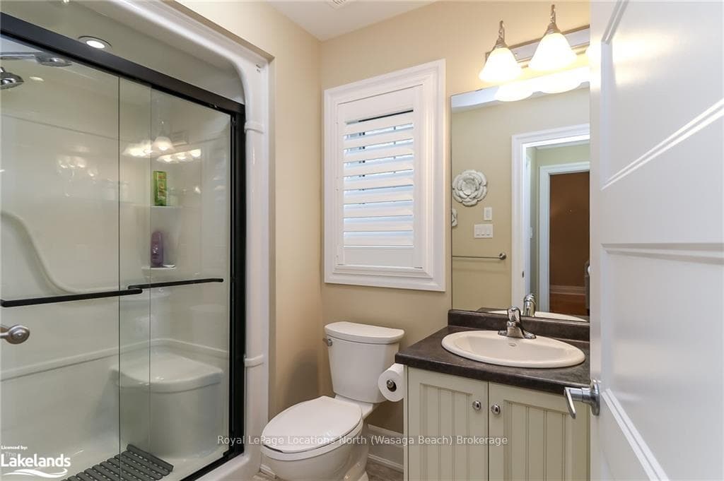 35 CHESTNUT Lane photo 32