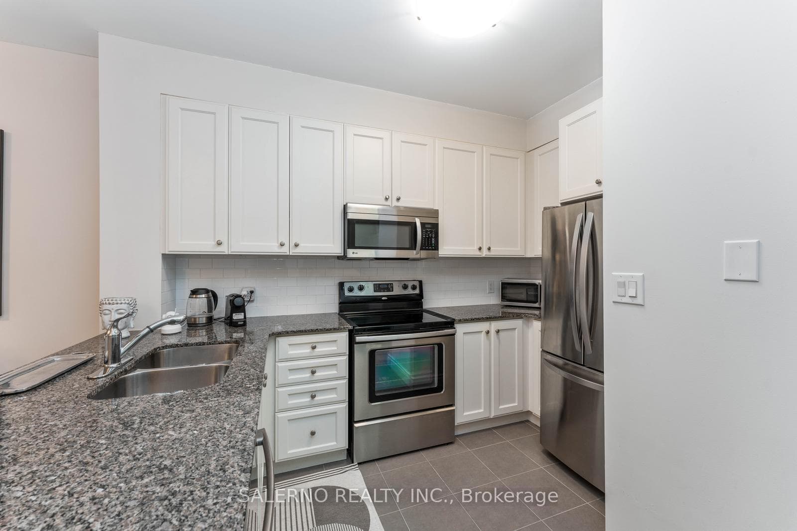281 Woodbridge Avenue Unit 405 photo 12