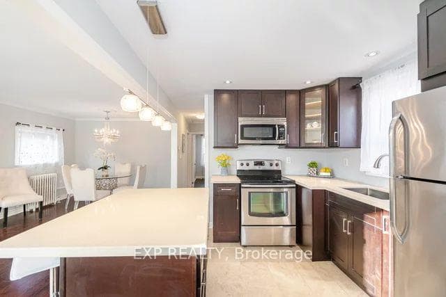 2774 St Clair Avenue photo 8