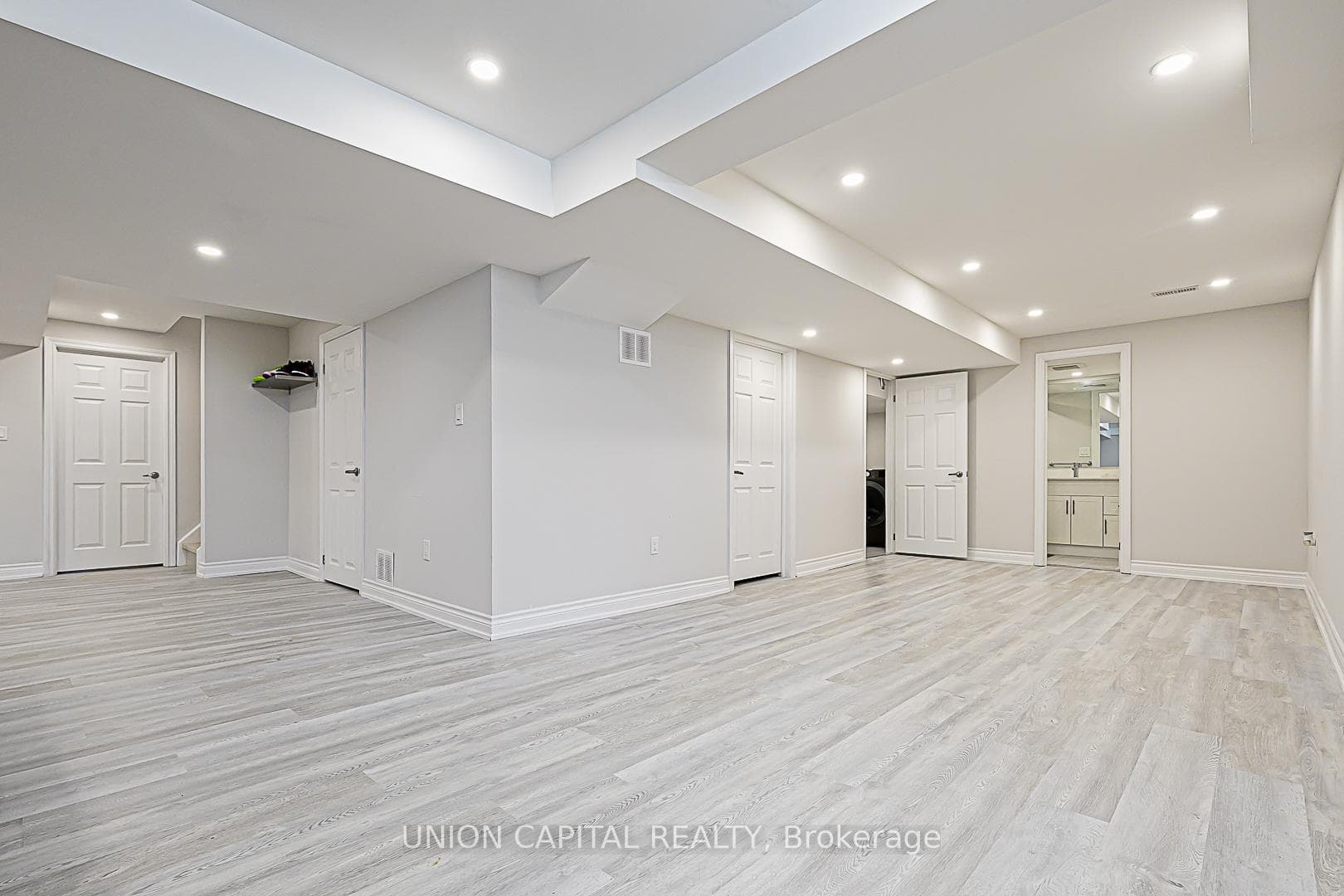 1115 Veterans Way photo 23
