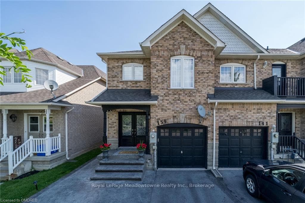 139 DOMINION GARDENS Drive photo 1