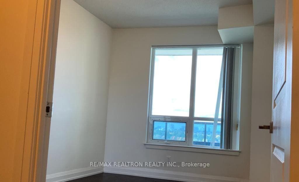 7161 Yonge Street Unit 523 photo 14