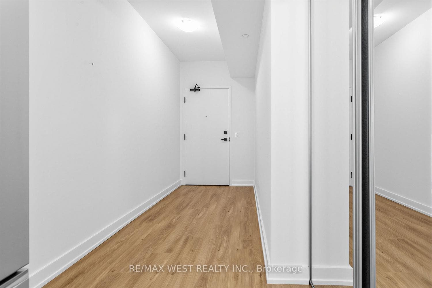 498 Caldari Road Unit 2222 photo 2