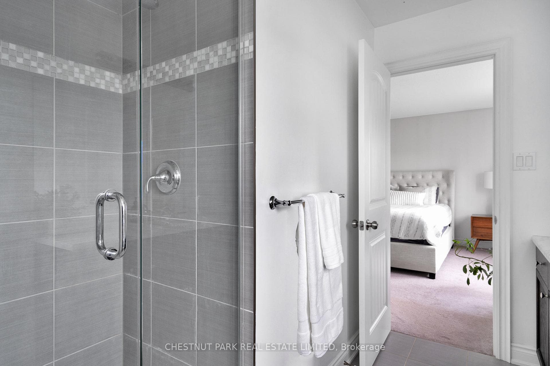 101 Garbutt Crescent photo 23