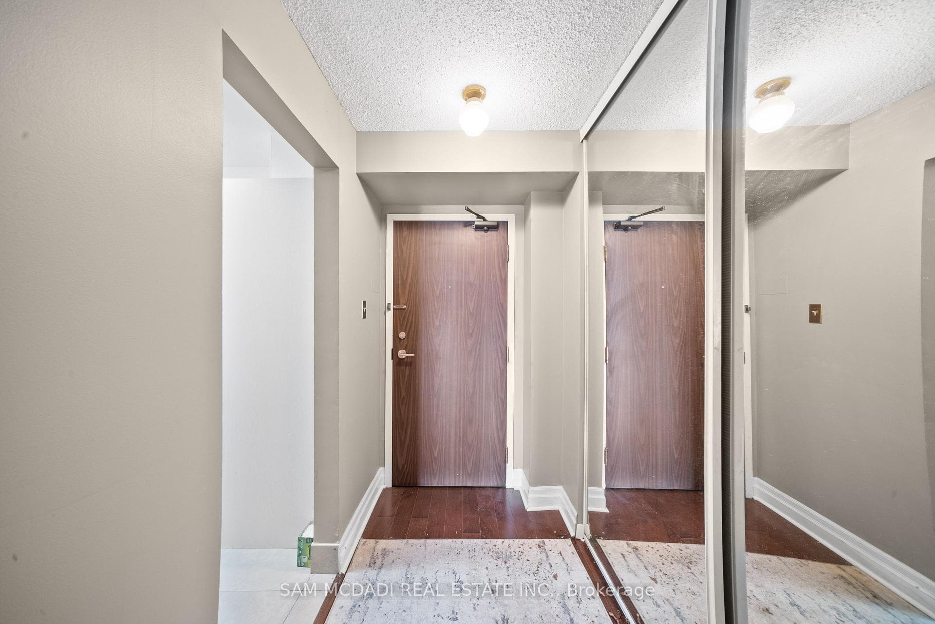 1485 Lakeshore Road Unit 1109 photo 4