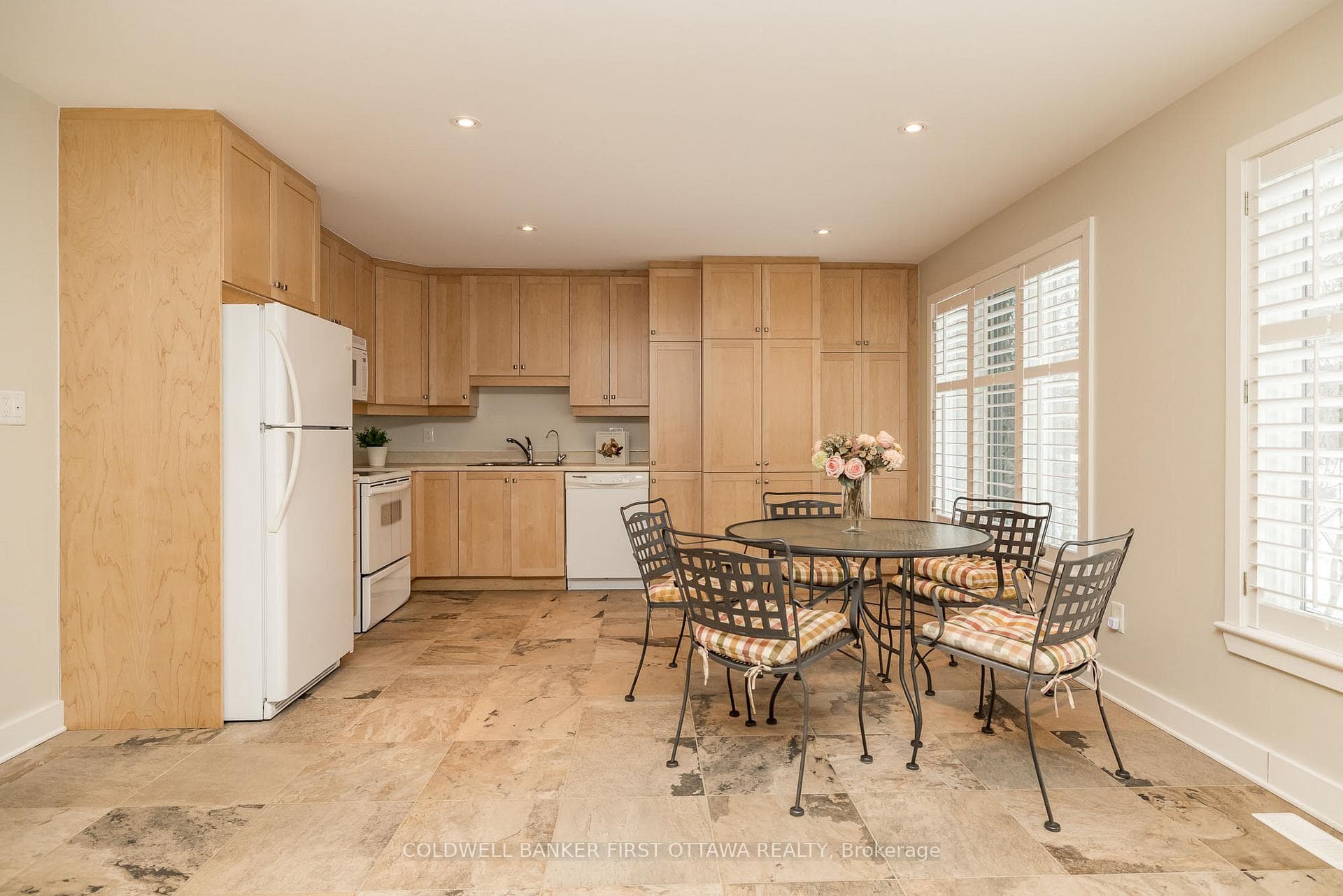 Full kitchen with laudry closet