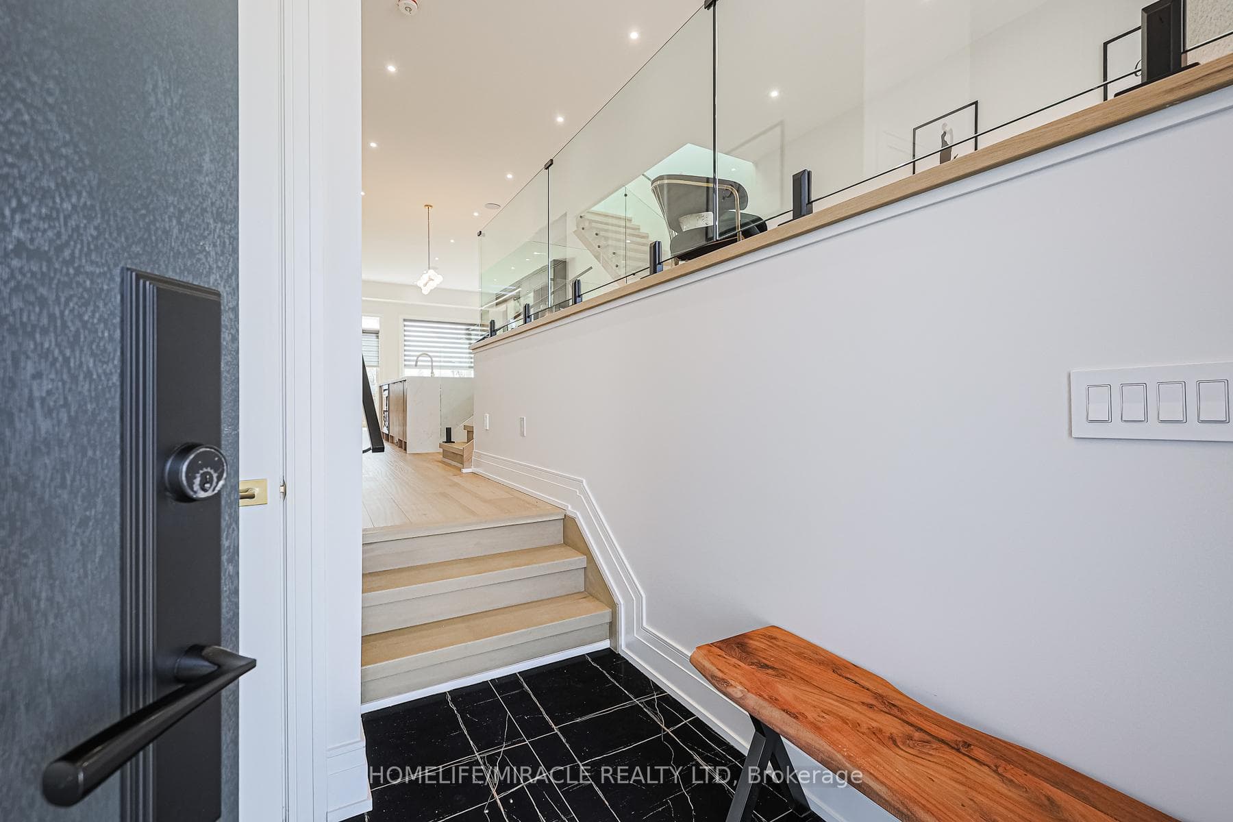 148 Bexhill Avenue photo 5