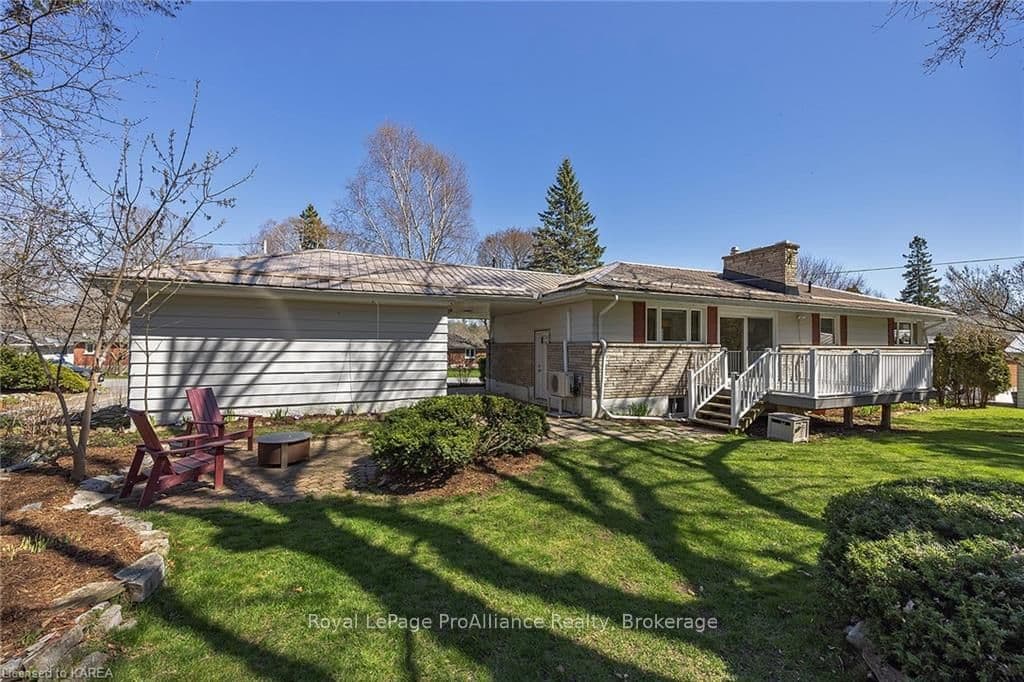 717 CENTRE Street photo 35