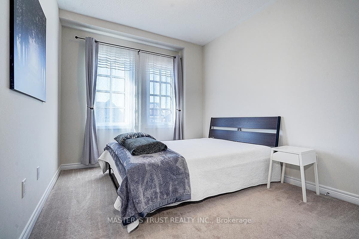242 Paradelle Drive photo 32