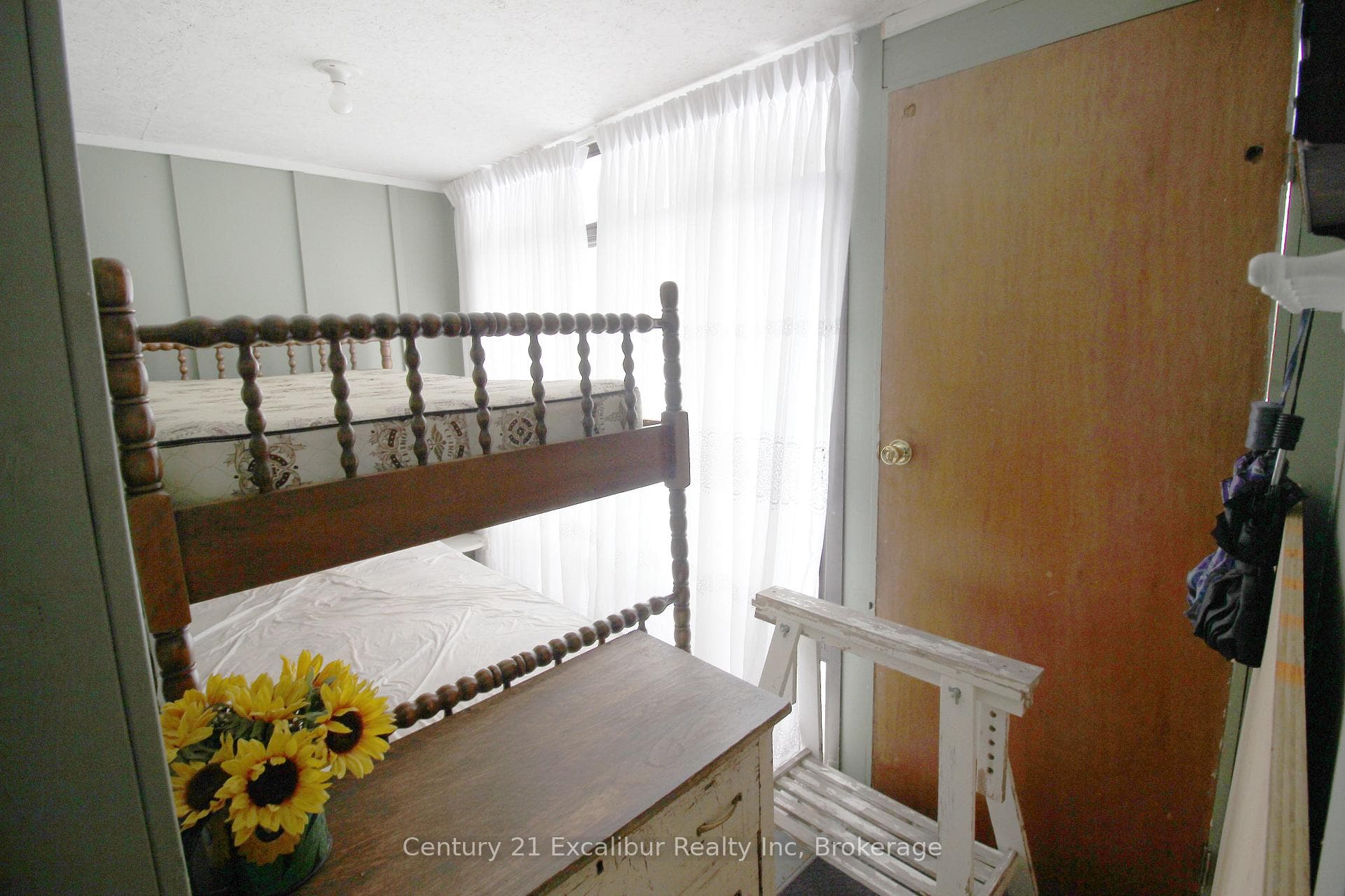 831 8th Street photo 13