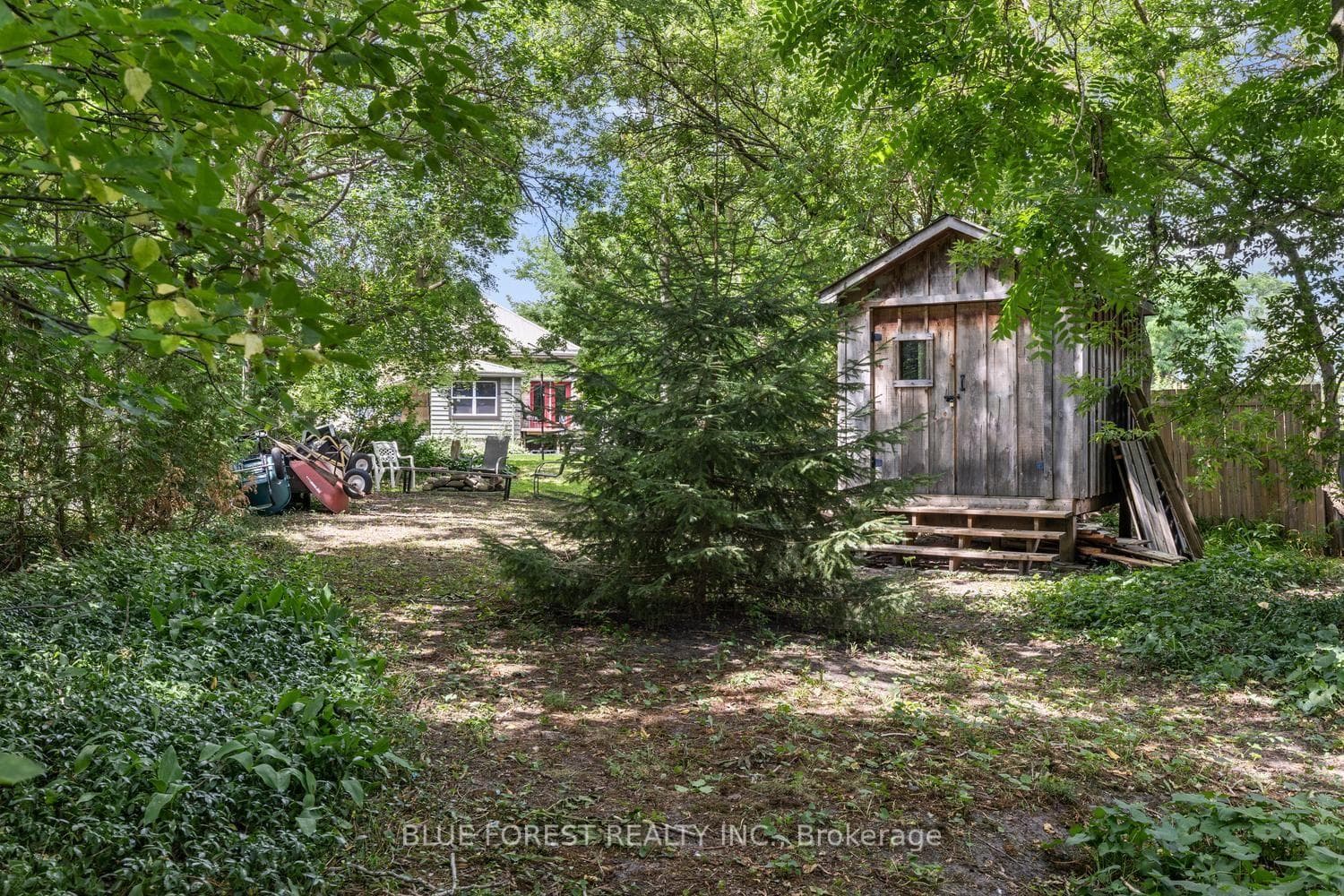 550 Elizabeth Street photo 40