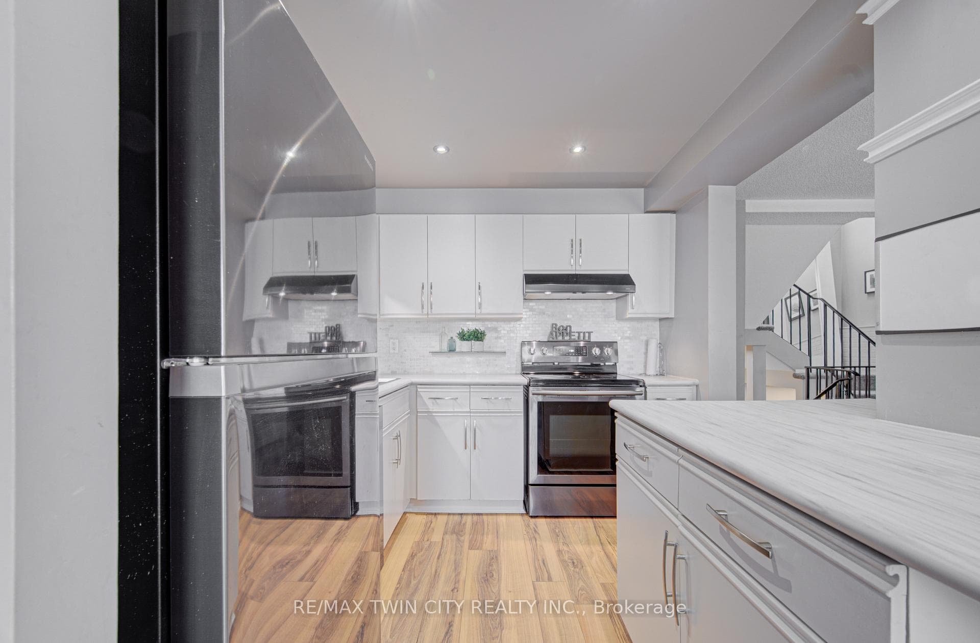 54 Green Valley Drive Unit 12 photo 12
