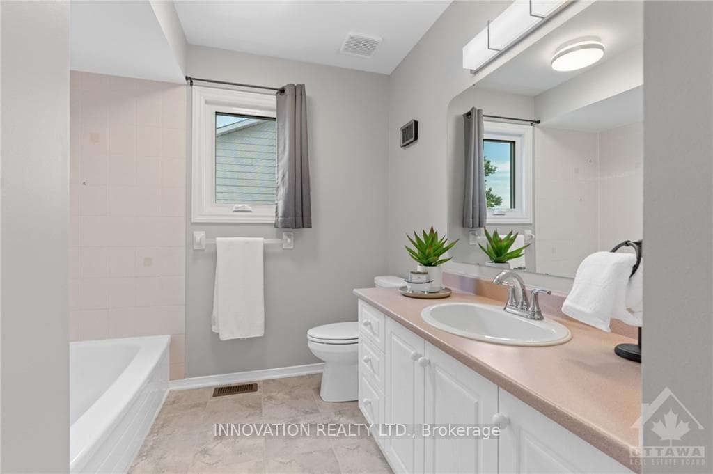 81 HANSEN Avenue photo 20