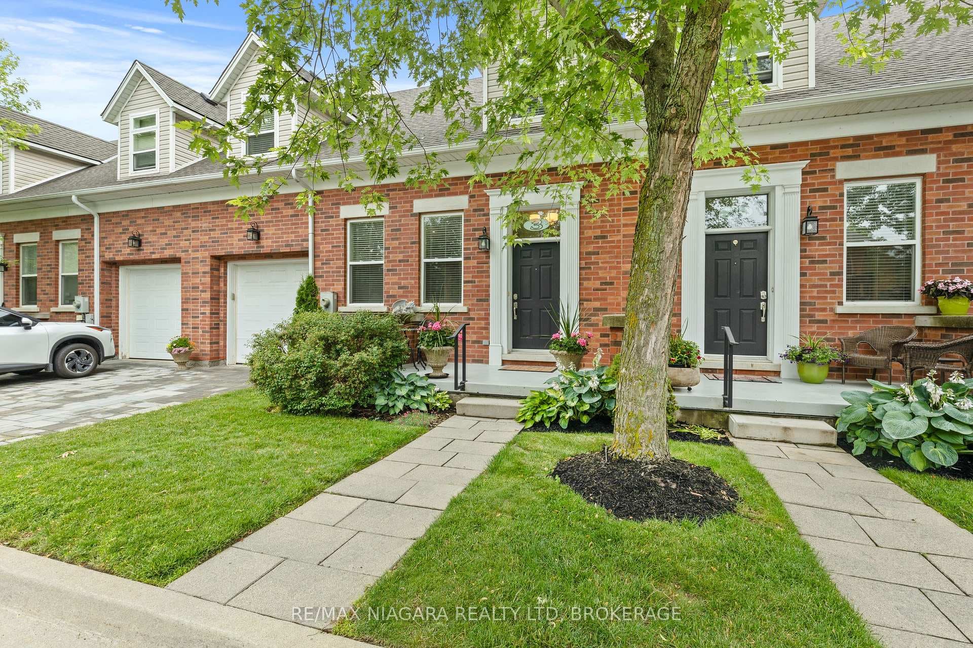 481 Victoria Street Unit 3 photo 43