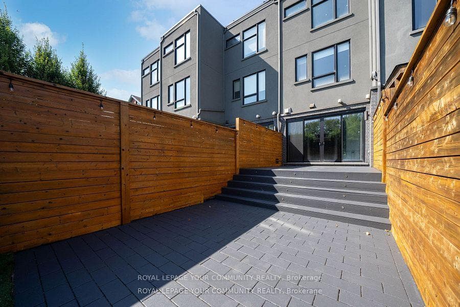 257 Roxton Road photo 36