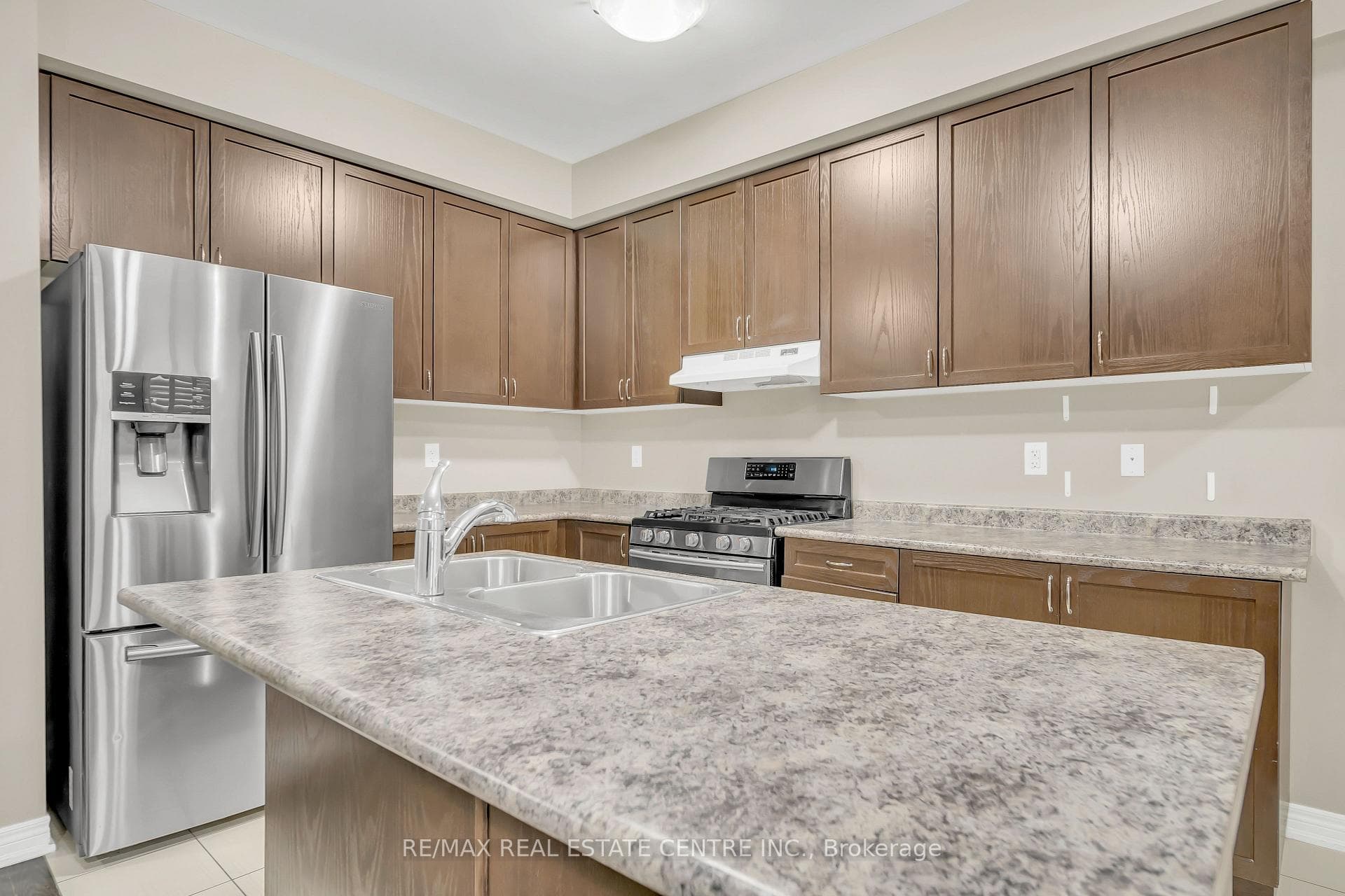 81 Vezna Crescent photo 15