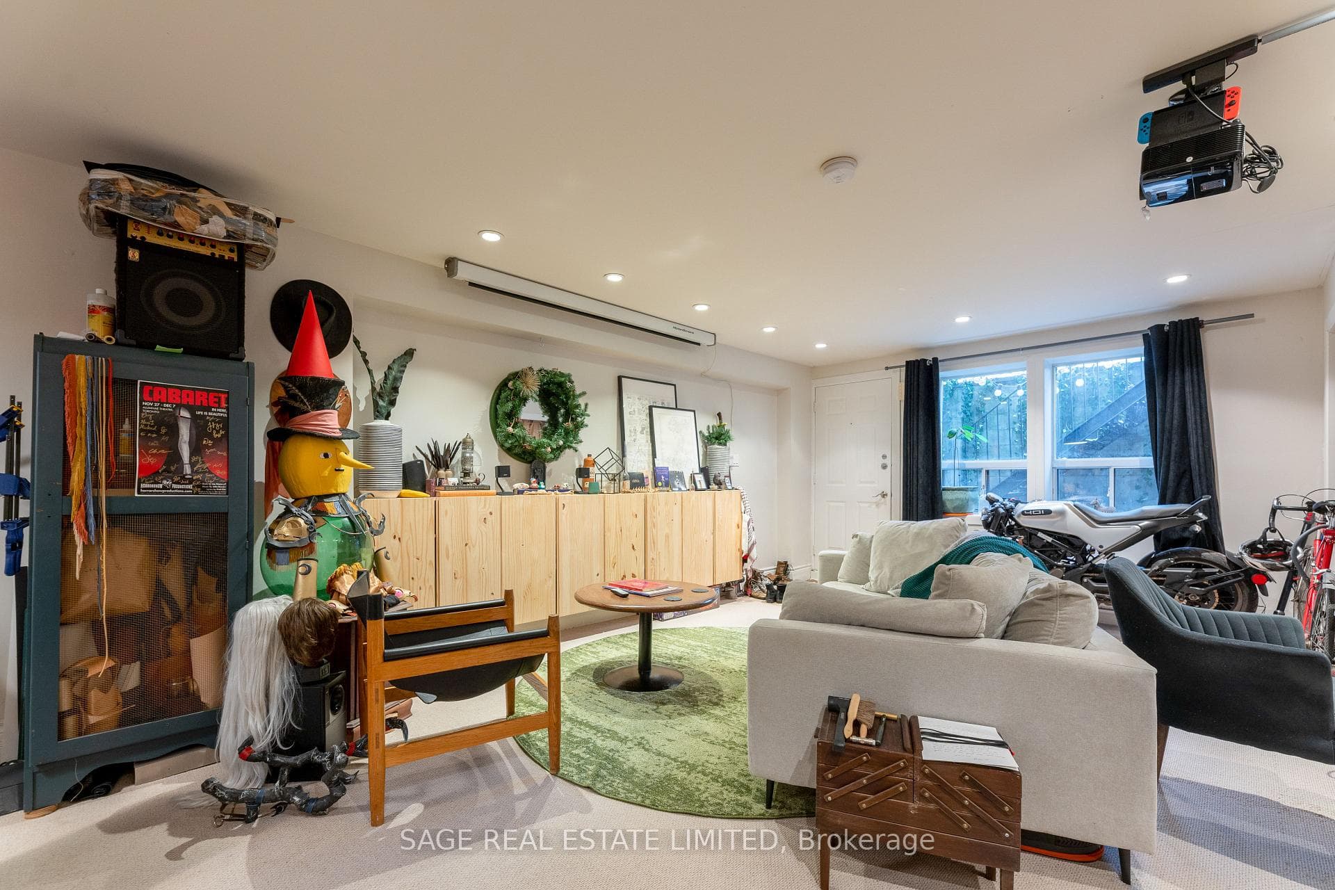 204 Berkeley Street photo 17