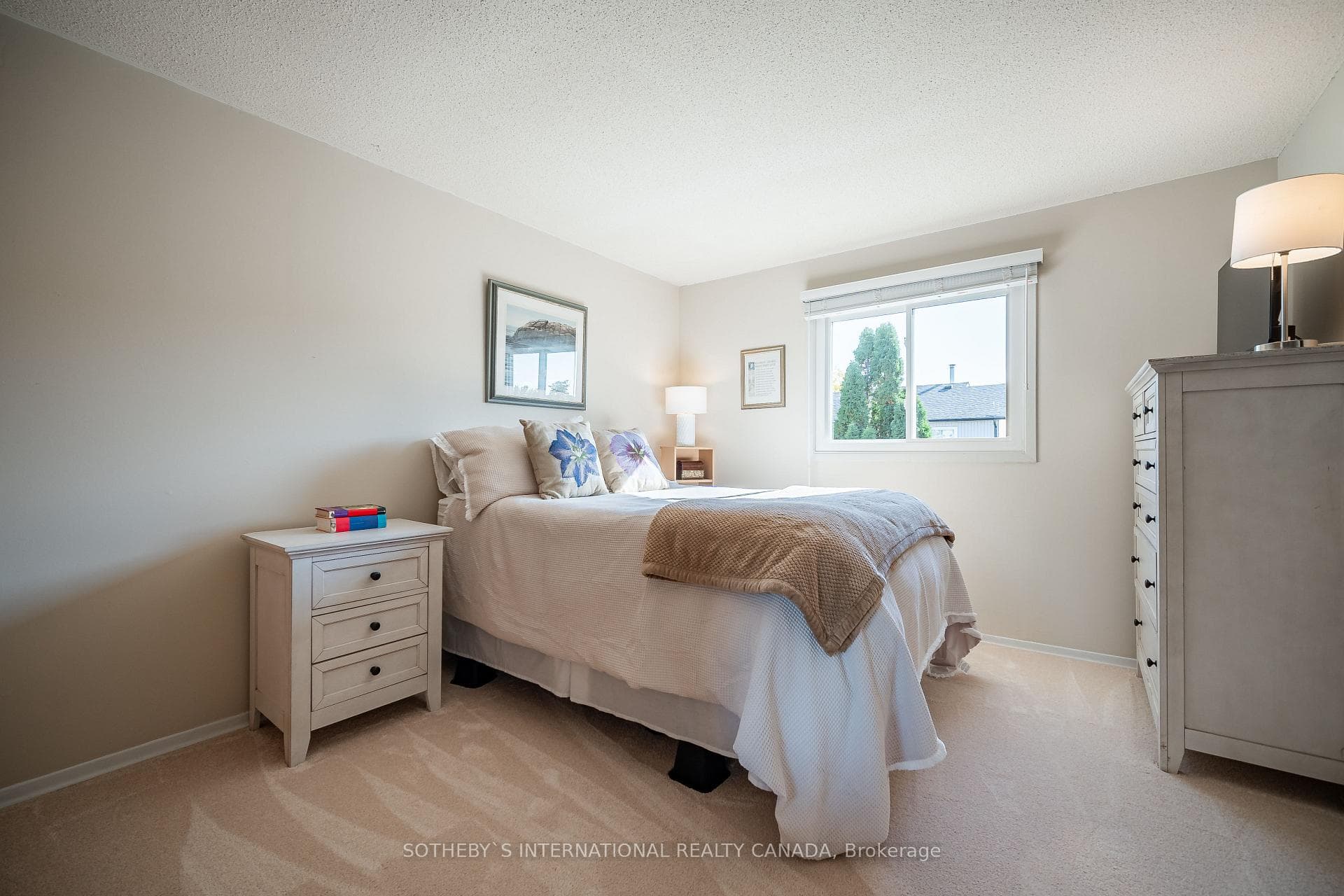 2287 Margot Street photo 18