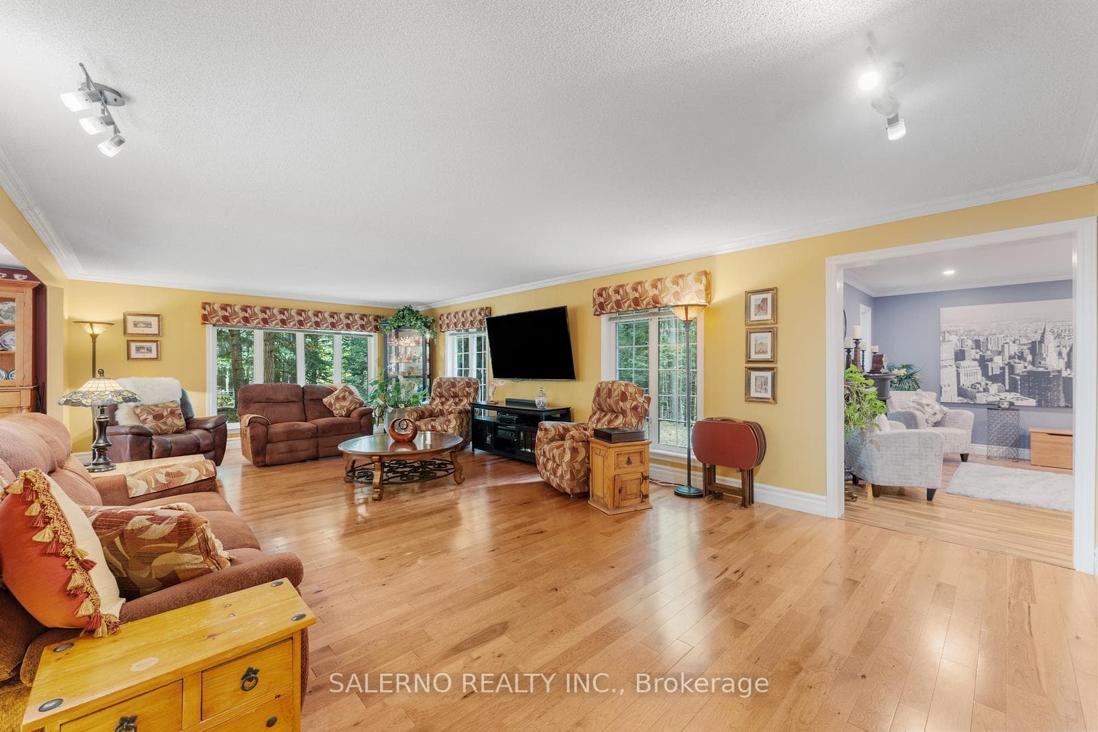 3992 Penetanguishene Road photo 20