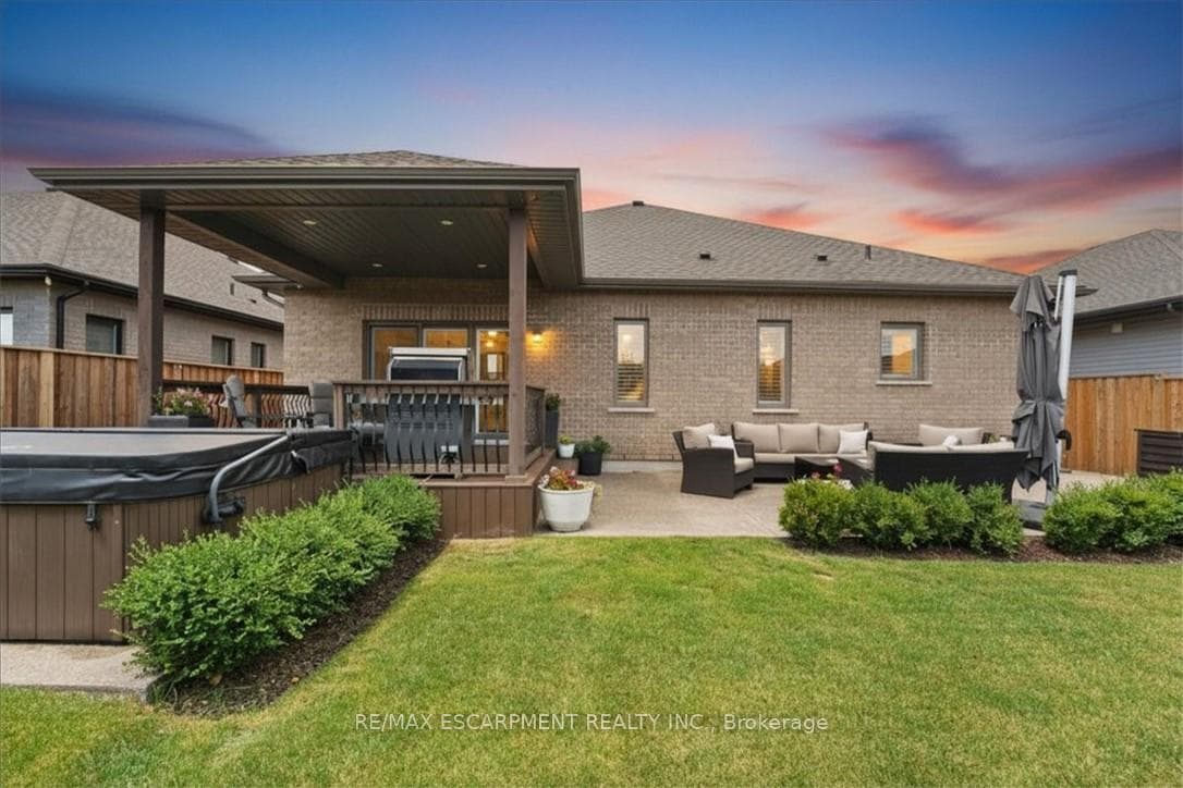 242 JULIA Drive photo 42